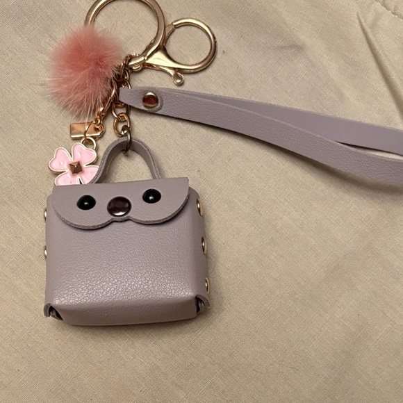 🌸🆕🌸Gray Mini Bag Keychain with Pink Pom Pom and Pink Flower Bag Charm - Picture 12 of 15